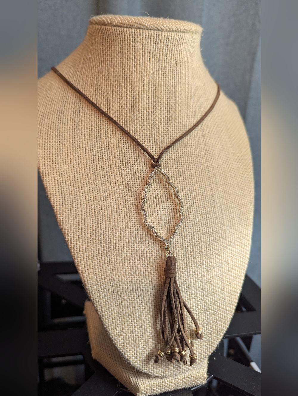 Boho Brown Bling Tassel Pendant Necklace 32-34" Long. Leather. Preloved